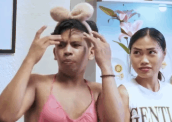 H0810004 Nagpagkamalang Vlogger ang Pulubi, Binigay ang Lahat! part2